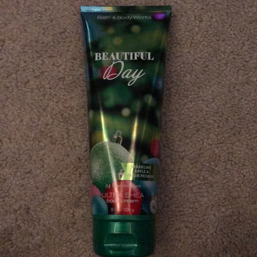 Bath & Body Works body cream
